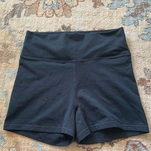 Fabletics High-Waisted Powerhold Short
